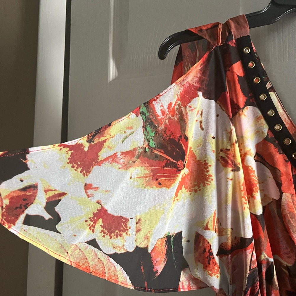 XOXO Floral Dress with Belt - Picture 3 of 10